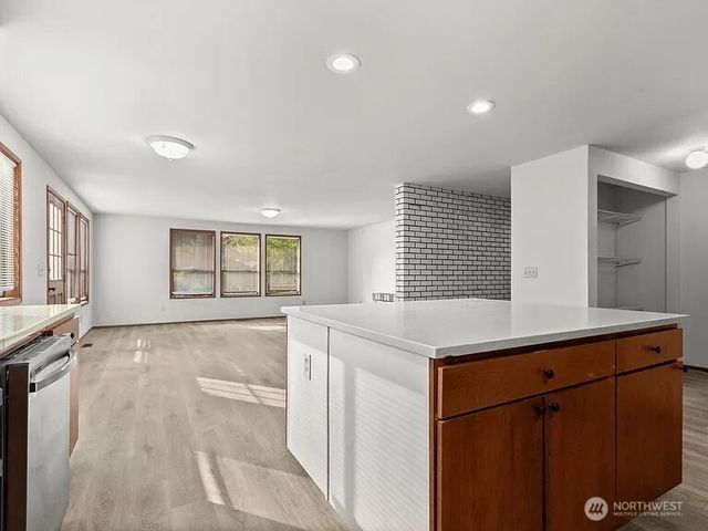 5008 NE 2nd Street, Renton, WA 98059