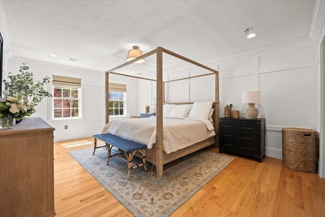 296 Wood St, Hopkinton, MA 01748
