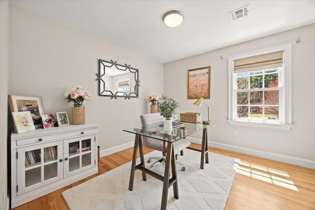 296 Wood St, Hopkinton, MA 01748
