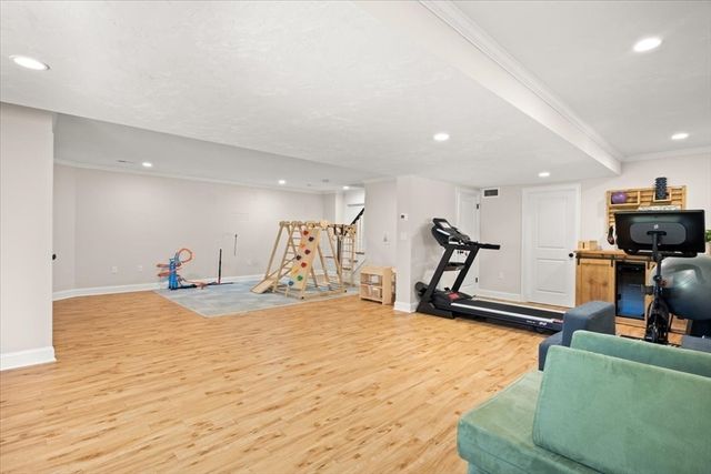 296 Wood St, Hopkinton, MA 01748
