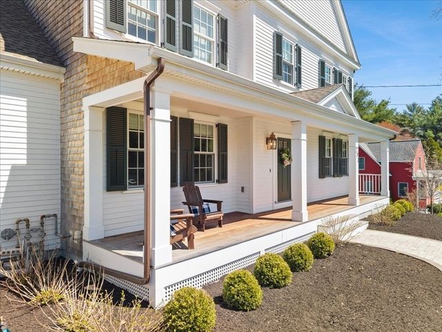 296 Wood St, Hopkinton, MA 01748