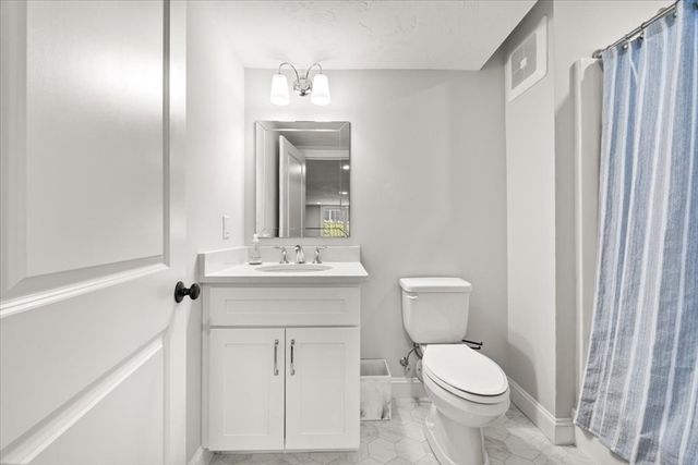 296 Wood St, Hopkinton, MA 01748