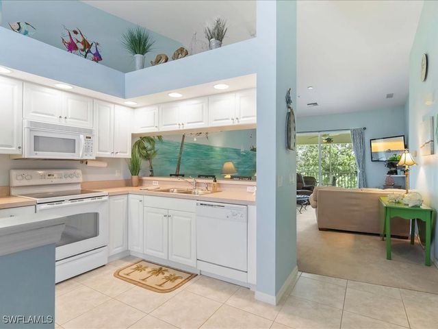 375 Stella Maris DR N 2806, Naples, FL 34114