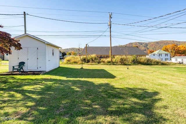 215 Clinchfield Avenue, Erwin, TN 37650