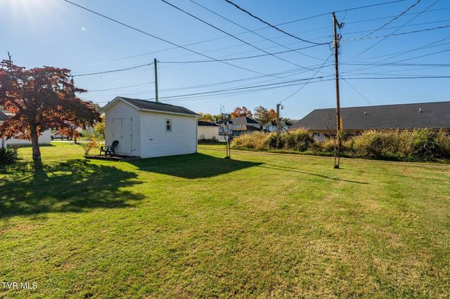 215 Clinchfield Avenue, Erwin, TN 37650