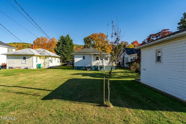 215 Clinchfield Avenue, Erwin, TN 37650