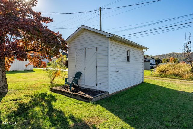 215 Clinchfield Avenue, Erwin, TN 37650