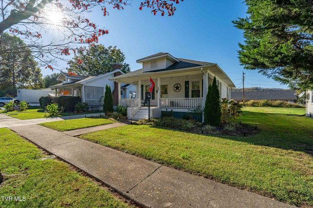 215 Clinchfield Avenue, Erwin, TN 37650