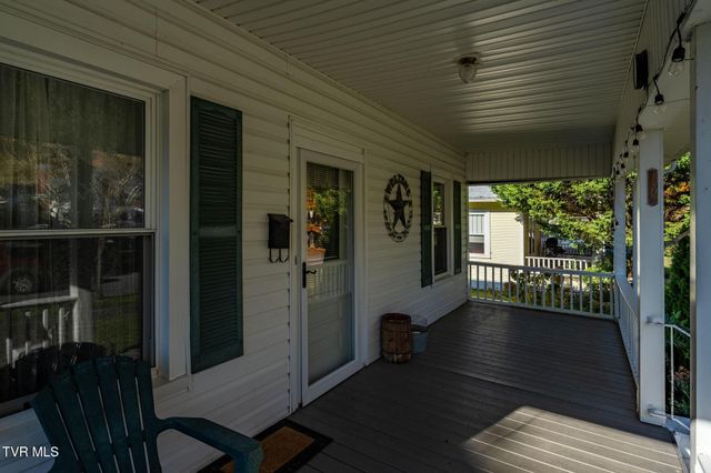 215 Clinchfield Avenue, Erwin, TN 37650