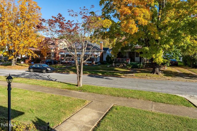 215 Clinchfield Avenue, Erwin, TN 37650