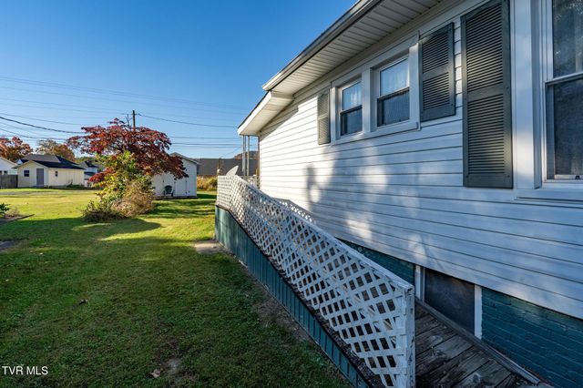 215 Clinchfield Avenue, Erwin, TN 37650