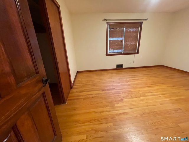 225 Blue Hills Avenue, Hamden, CT 06514