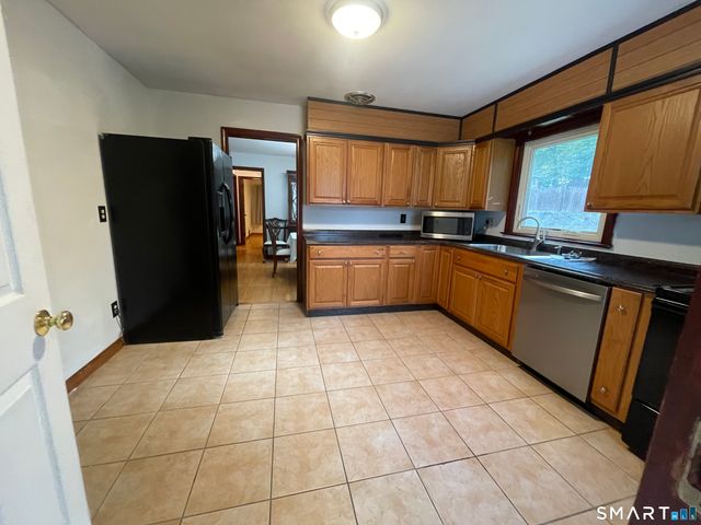 225 Blue Hills Avenue, Hamden, CT 06514