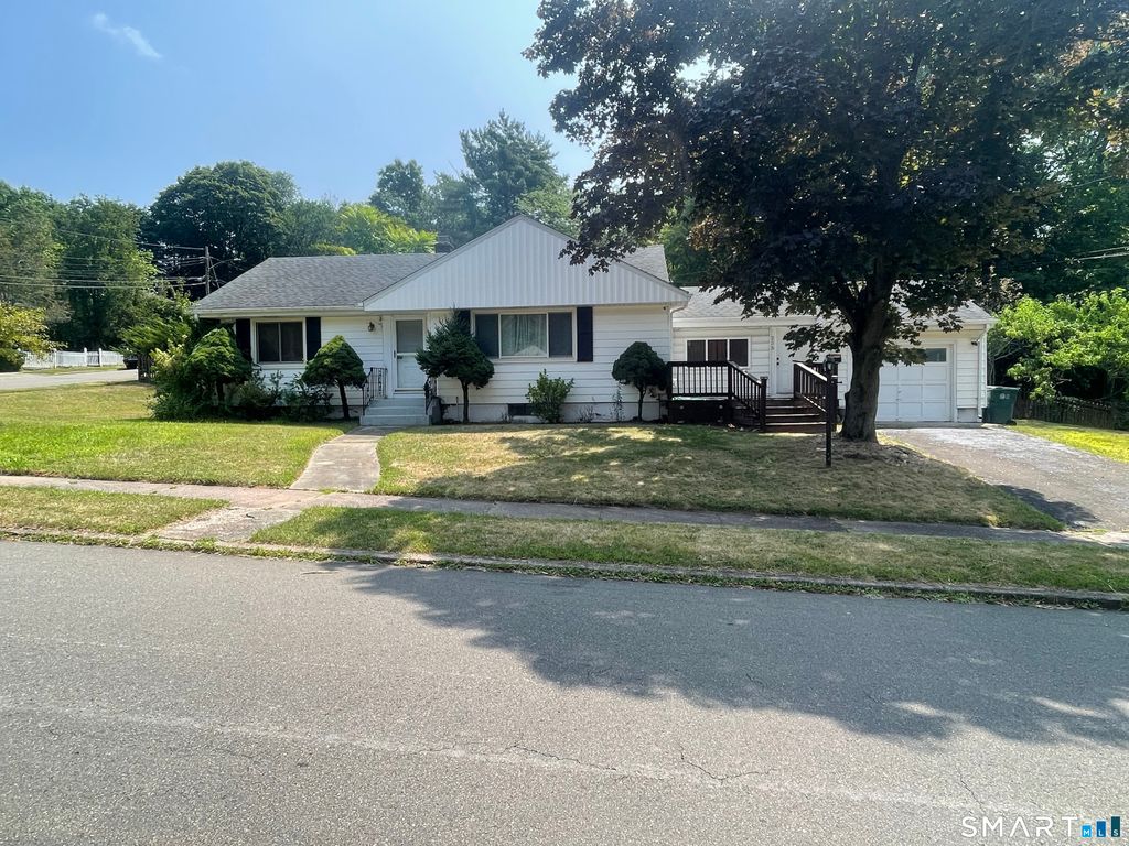 225 Blue Hills Avenue, Hamden, CT 06514