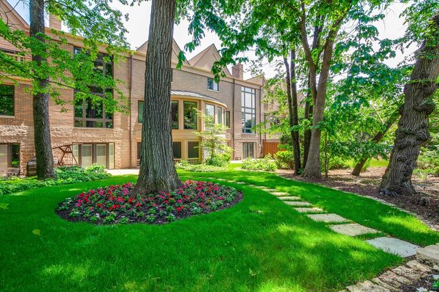 1302 Hawthorne Lane 1302, Hinsdale, IL 60521