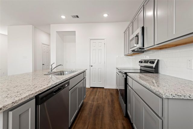 802 Stoney Point Lane, Dayton, TX 77535