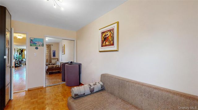 24026 70th Avenue 11A, Douglaston, NY 11362
