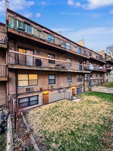 24026 70th Avenue 11A, Douglaston, NY 11362