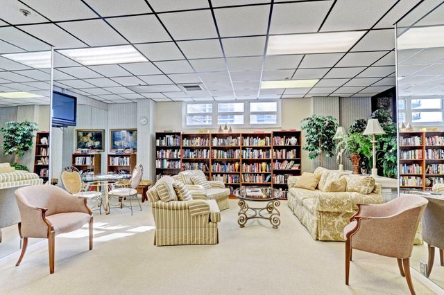 5440 N Ocean Drive 304, Singer Island, FL 33404