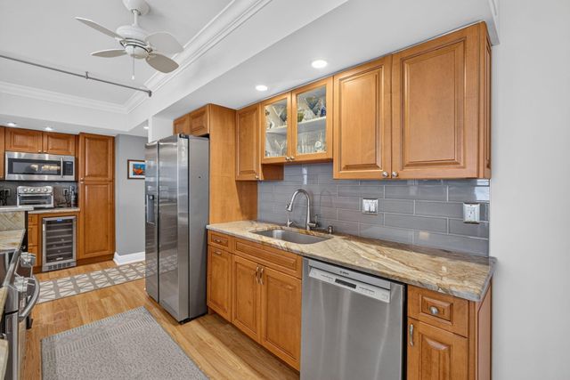5440 N Ocean Drive 304, Singer Island, FL 33404
