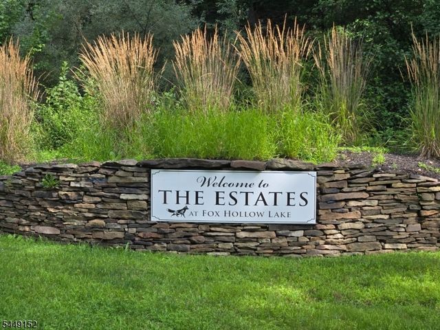 28 Windemere Way, Sparta Twp., NJ 07871