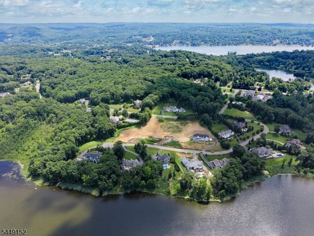 28 Windemere Way, Sparta Twp., NJ 07871
