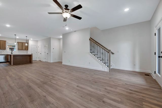 614 Granbury Pvt Drive, Hendersonville, TN 37075