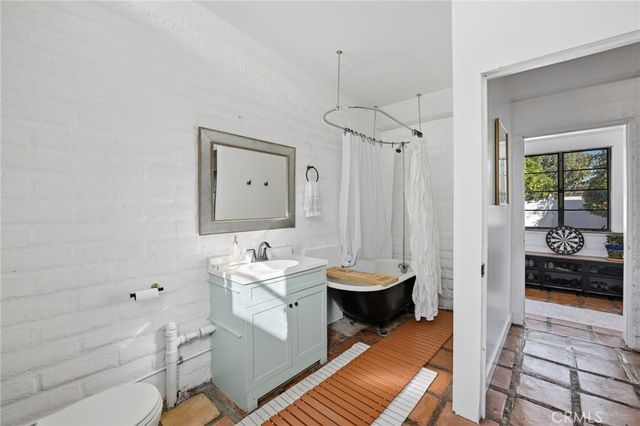 808 E Grand Blvd, Corona, CA 92879