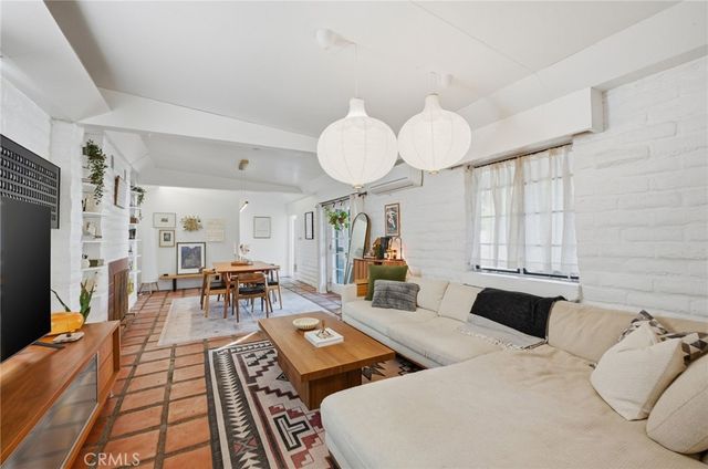 808 E Grand Blvd, Corona, CA 92879