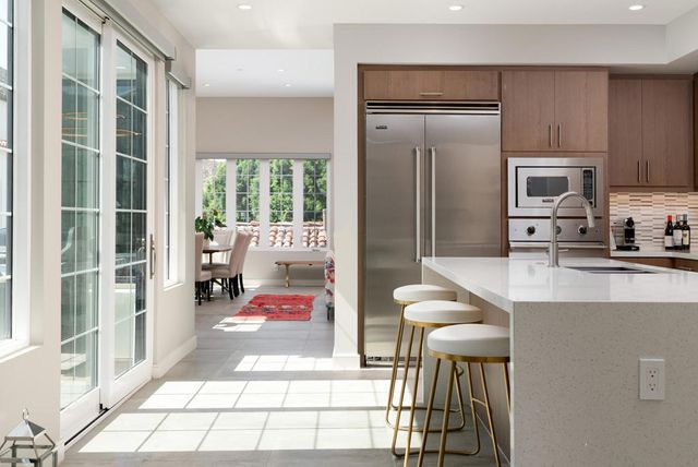 233 Calle La Soledad, Palm Springs, CA 92262