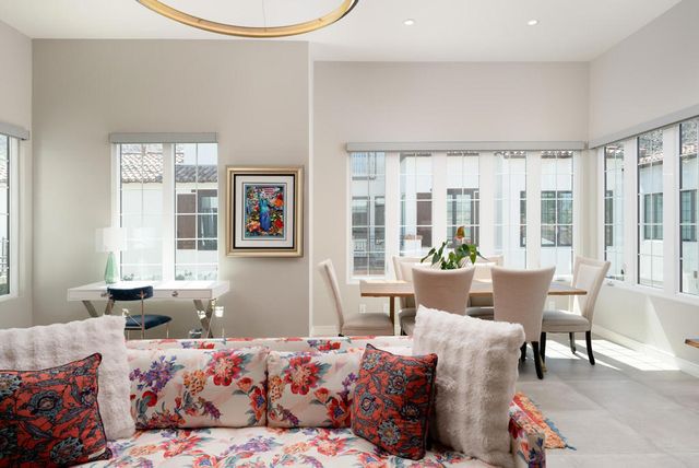 233 Calle La Soledad, Palm Springs, CA 92262