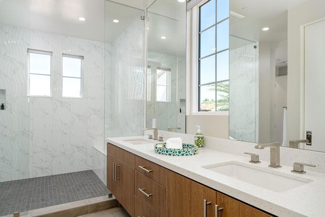 233 Calle La Soledad, Palm Springs, CA 92262