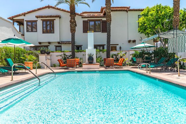 233 Calle La Soledad, Palm Springs, CA 92262