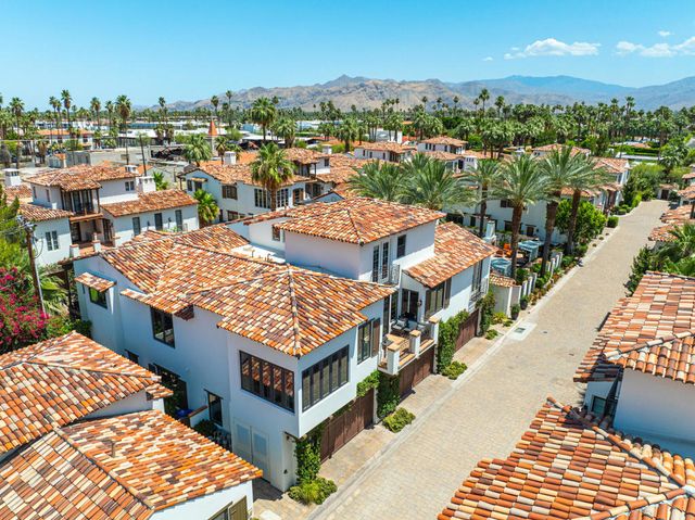233 Calle La Soledad, Palm Springs, CA 92262