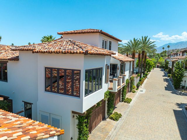 233 Calle La Soledad, Palm Springs, CA 92262