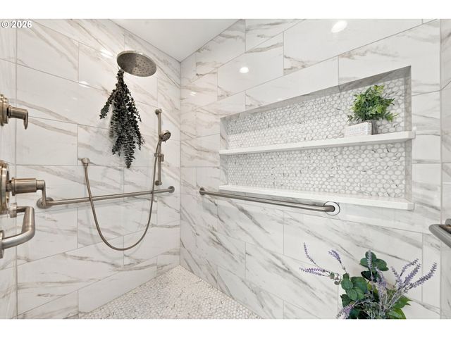 16309 Ne 61ST Ave, Vancouver, WA 98686