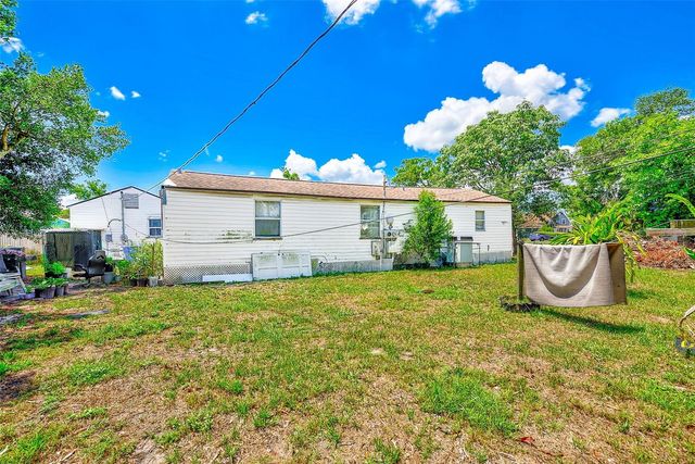 3257 57TH AVENUE N, St Petersburg, FL 33714