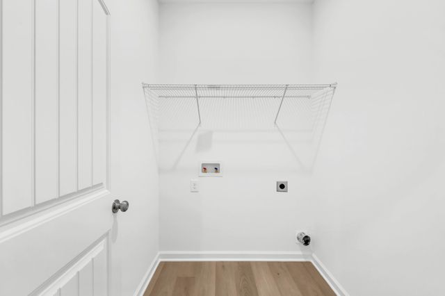 1330 English Oak Dr, Clarksville, TN 37043