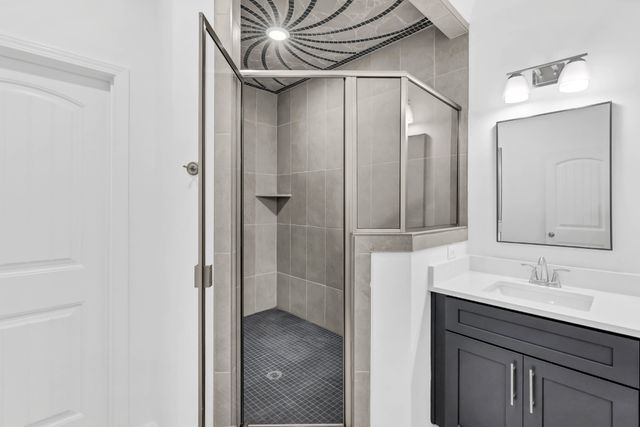 1330 English Oak Dr, Clarksville, TN 37043