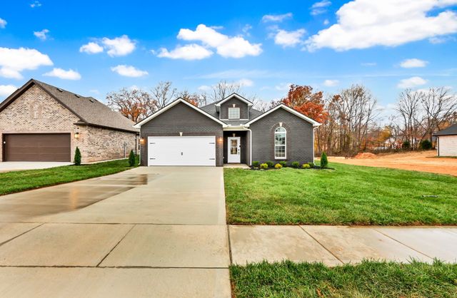 1330 English Oak Dr, Clarksville, TN 37043