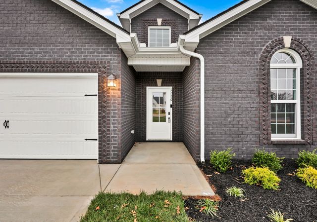 1330 English Oak Dr, Clarksville, TN 37043