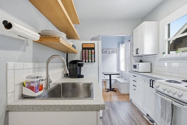 608 E 33rd Ave, Spokane, WA 99203