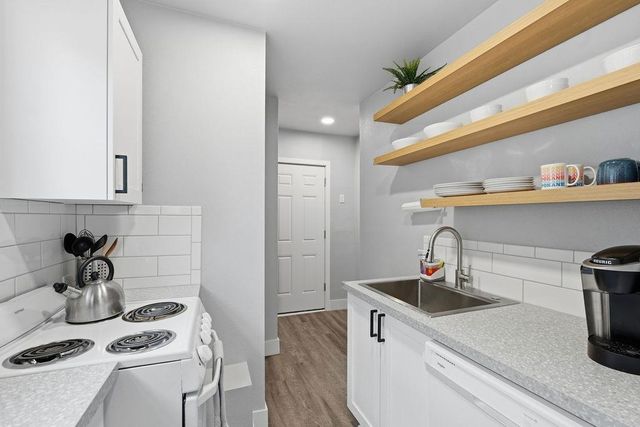 608 E 33rd Ave, Spokane, WA 99203