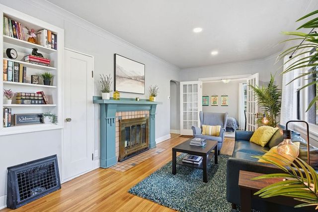 608 E 33rd Ave, Spokane, WA 99203