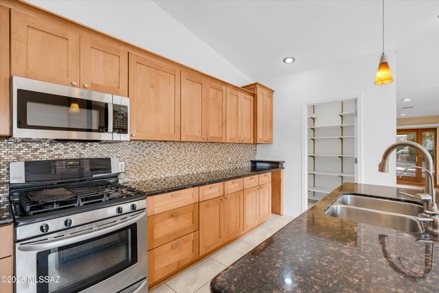 7940 E Constant Place, Tucson, AZ 85730