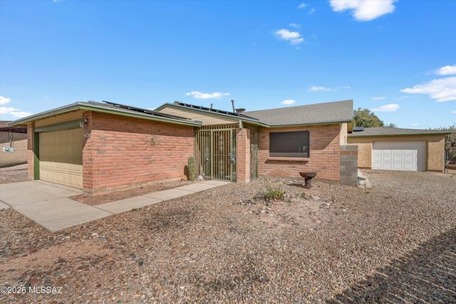 7940 E Constant Place, Tucson, AZ 85730