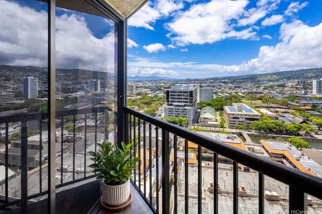 60 N Beretania Street 2203, Honolulu, HI 96817