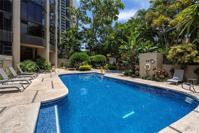 60 N Beretania Street 2203, Honolulu, HI 96817