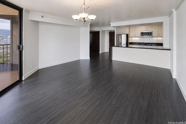 60 N Beretania Street 2203, Honolulu, HI 96817