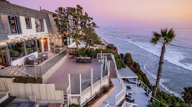 1036 Neptune Ave, Encinitas, CA 92024